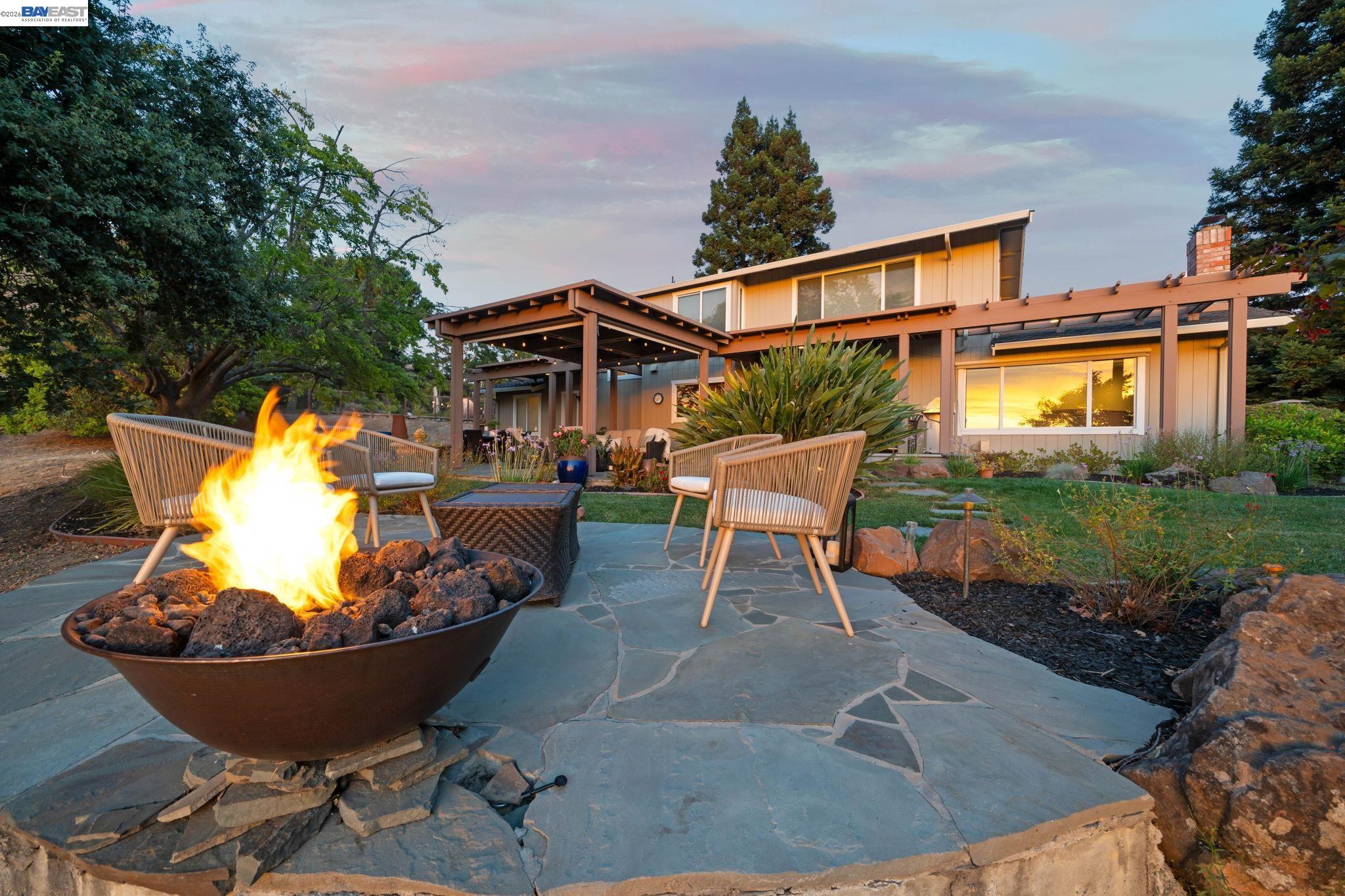 222 Arthur Ct