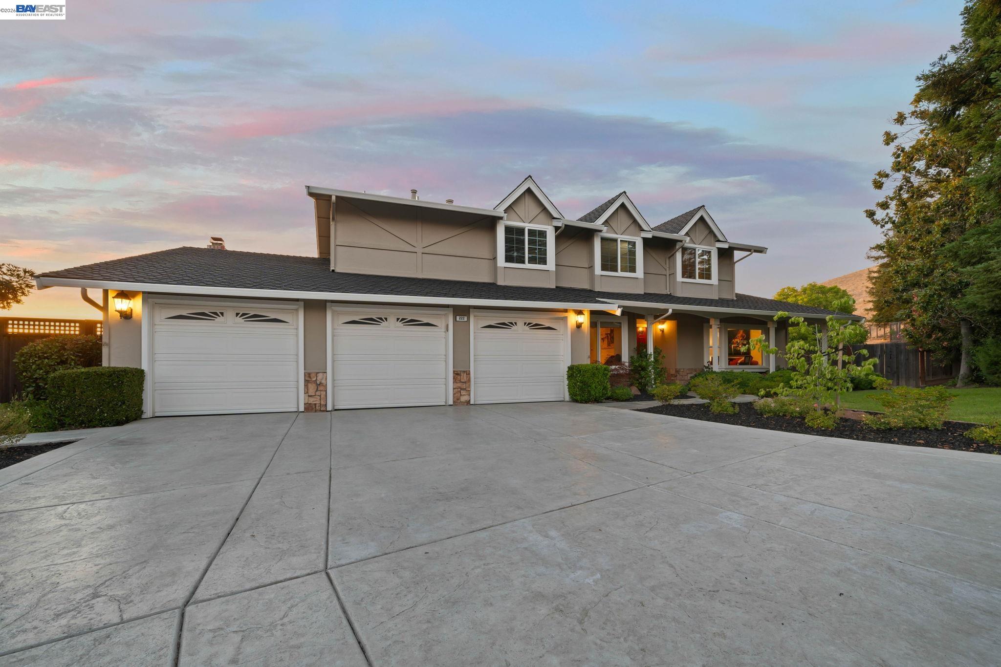 222 Arthur Ct