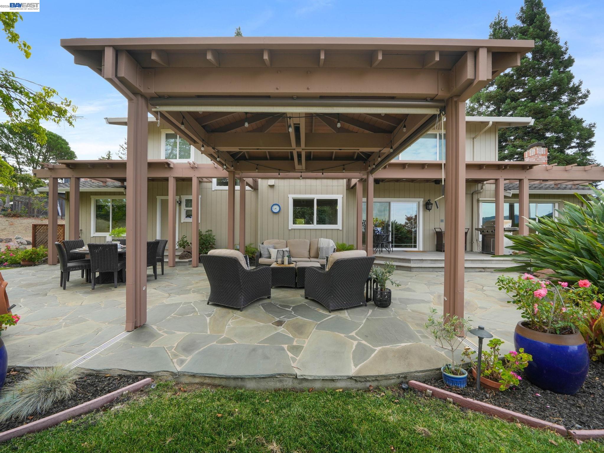222 Arthur Ct