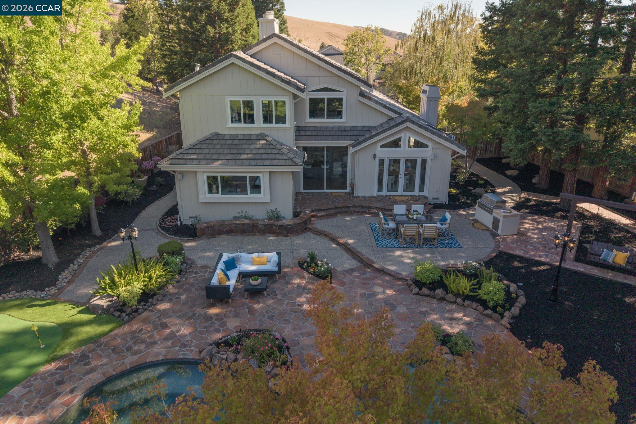 645 Birchwood Ct
