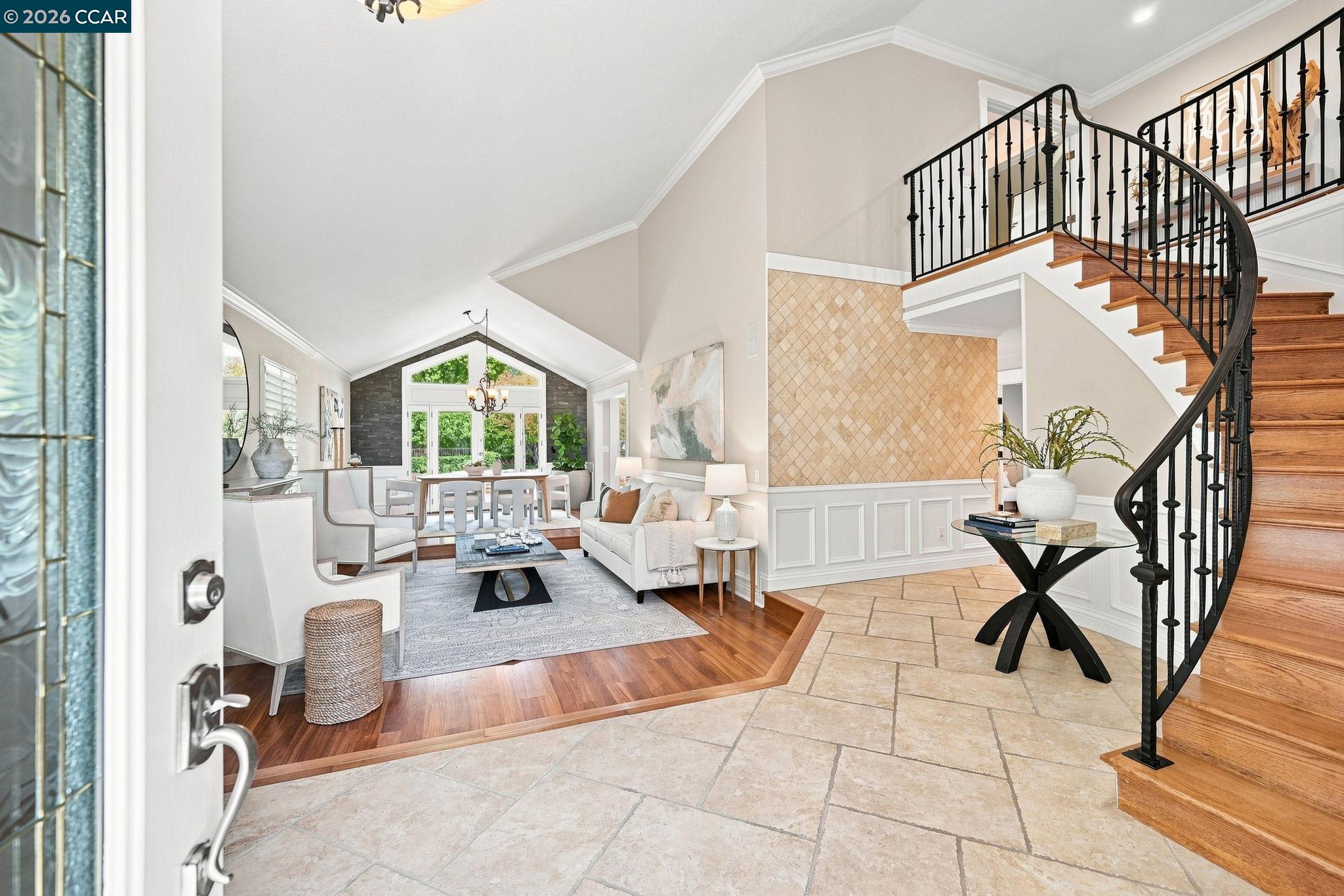 645 Birchwood Ct