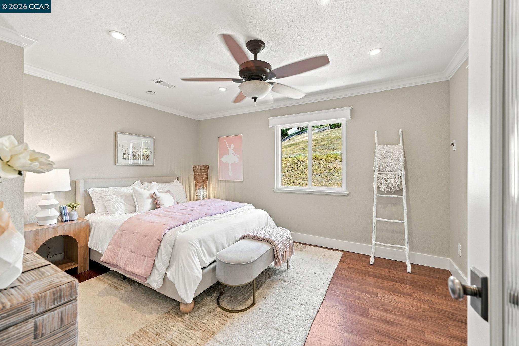 645 Birchwood Ct