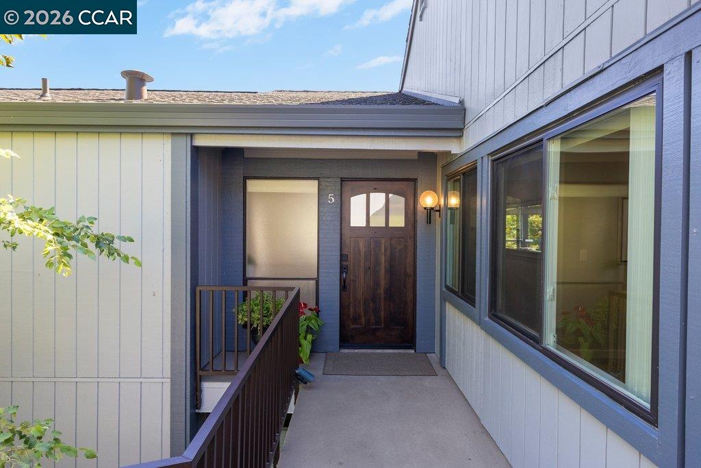 3674 Rossmoor Pkwy # 5