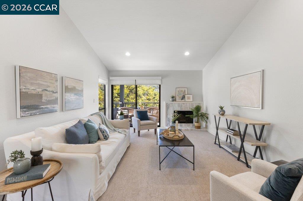 3674 Rossmoor Pkwy # 5