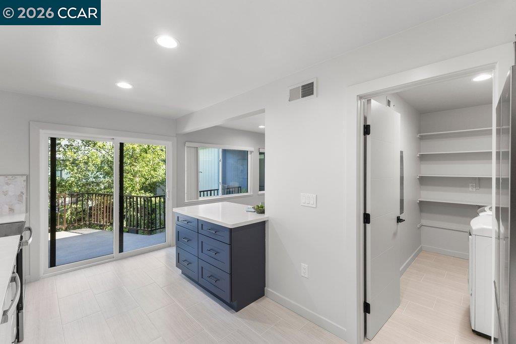 3674 Rossmoor Pkwy # 5