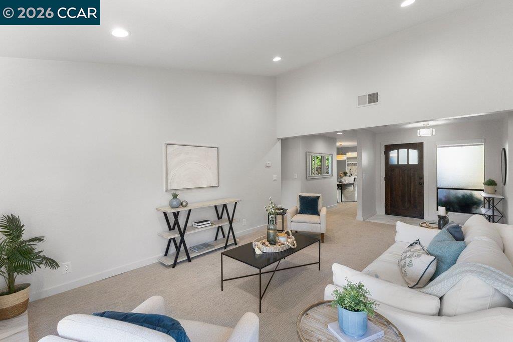 3674 Rossmoor Pkwy # 5