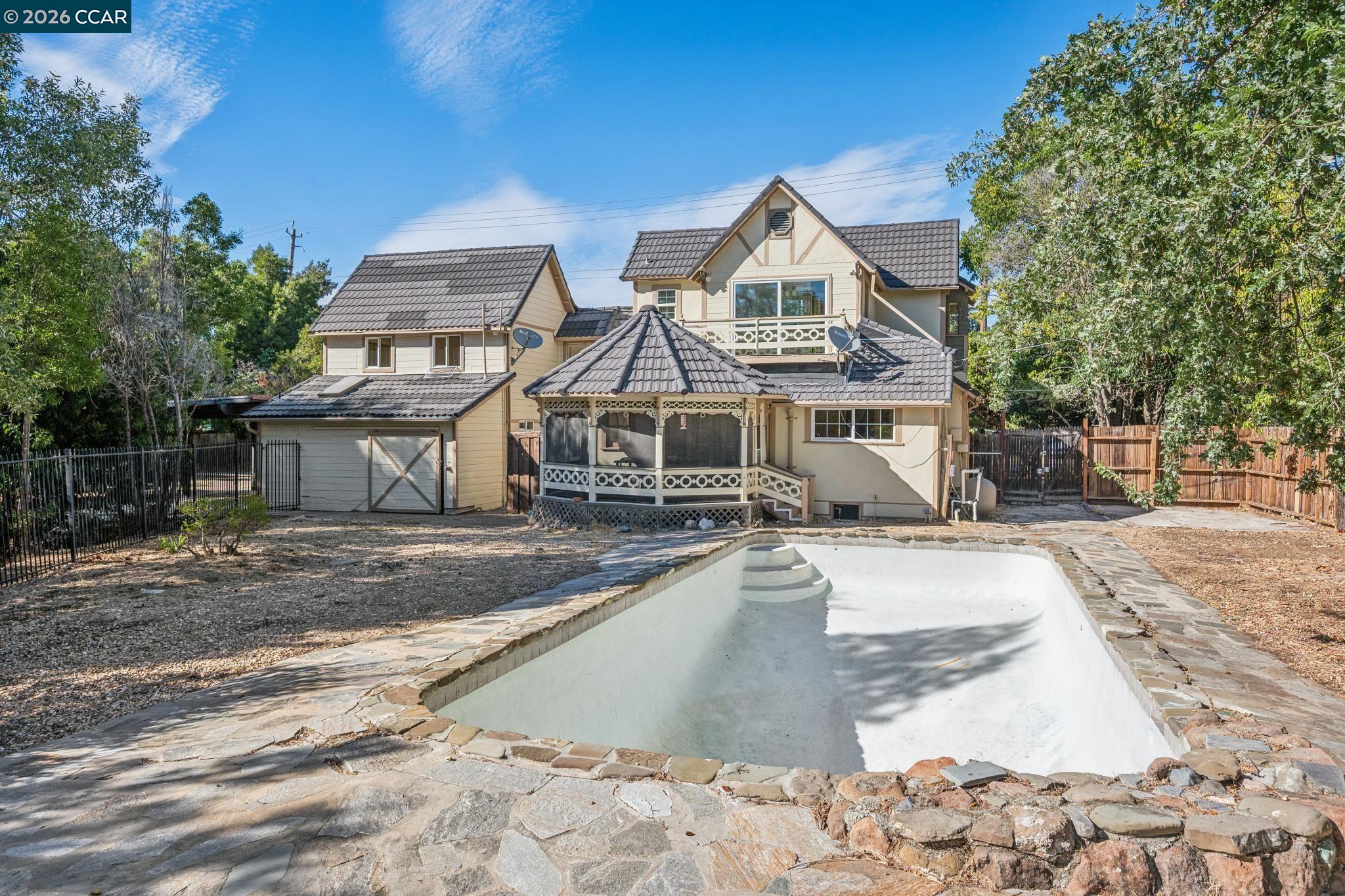 3386 Cowell Rd