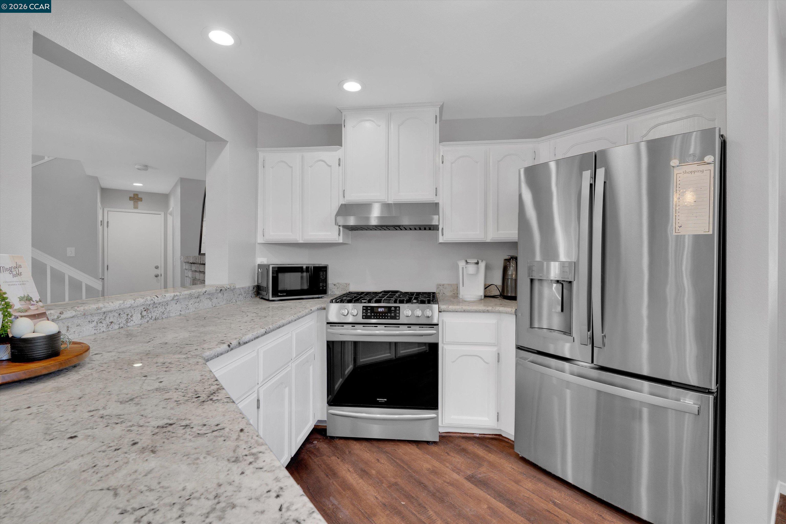 400 Devon Ct