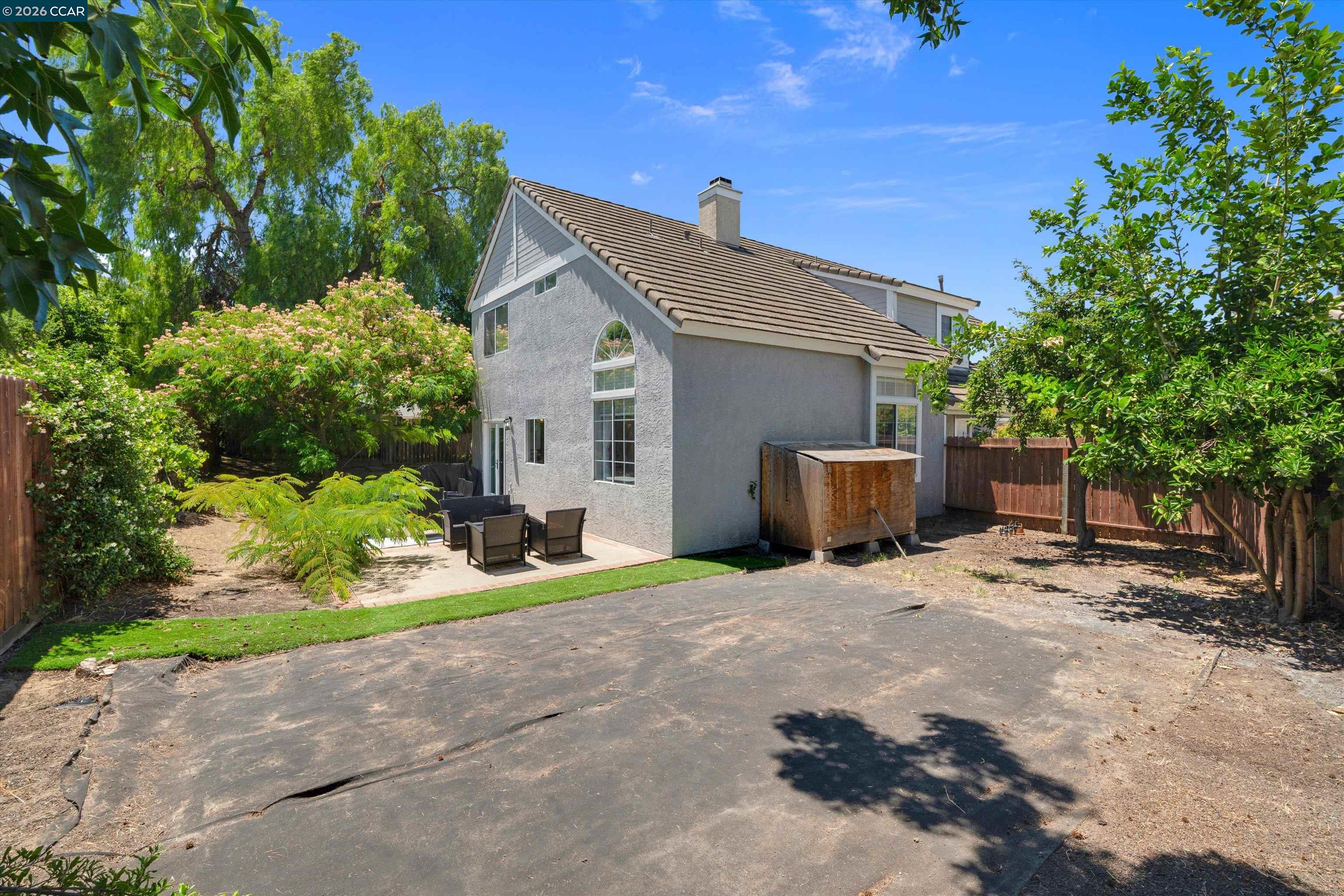 400 Devon Ct
