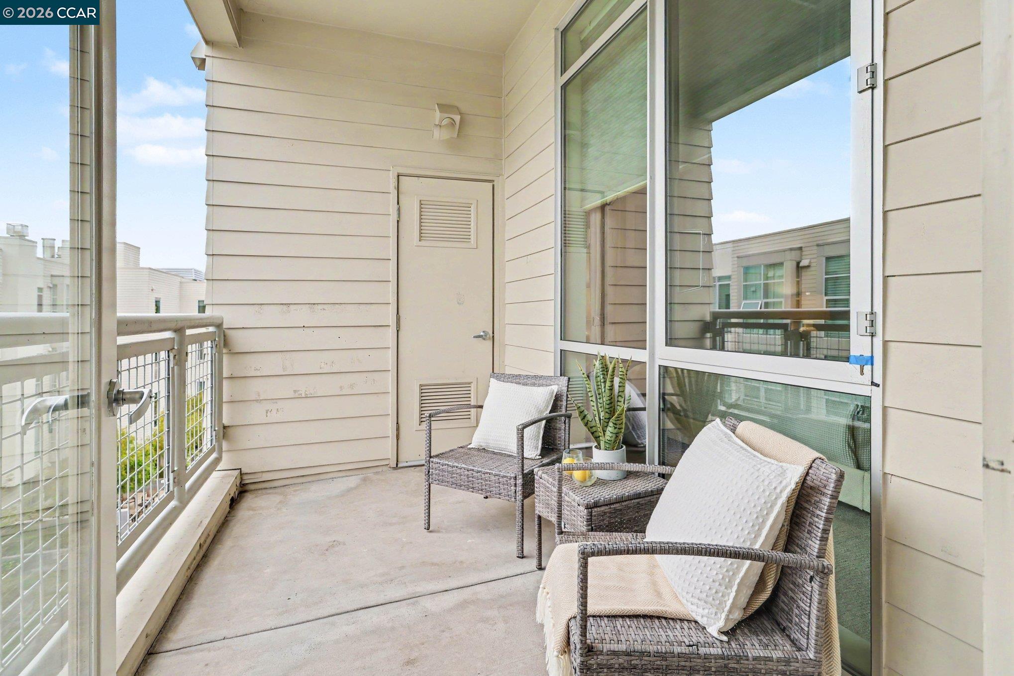 1655 N California Blvd. # 418