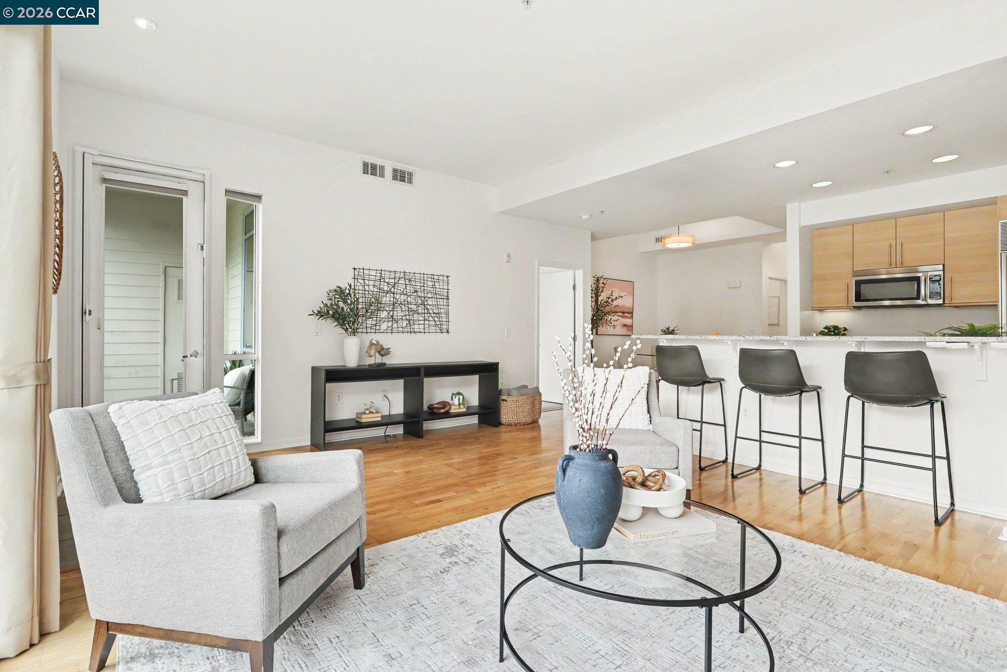 1655 N California Blvd. # 418