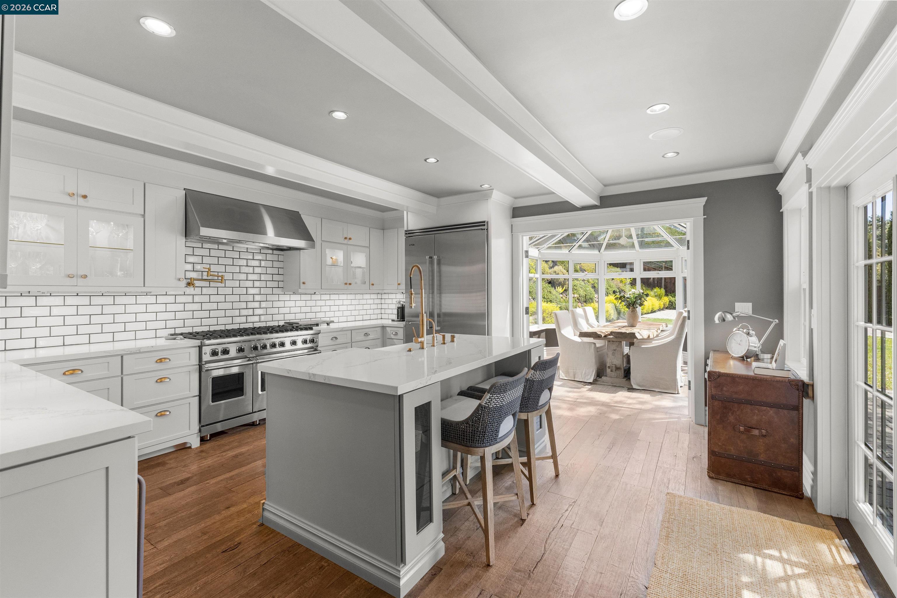 950 Country Lane