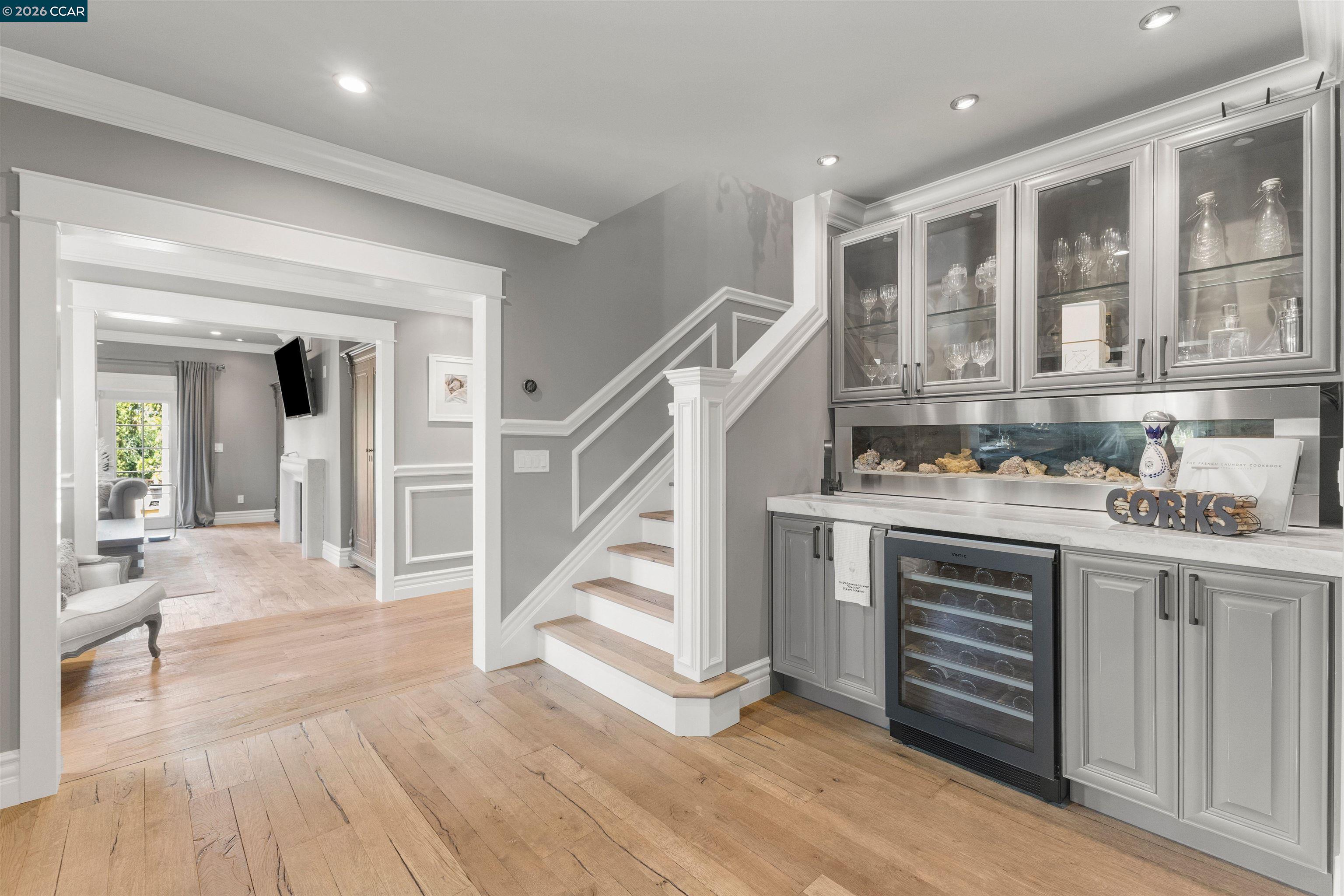 950 Country Lane
