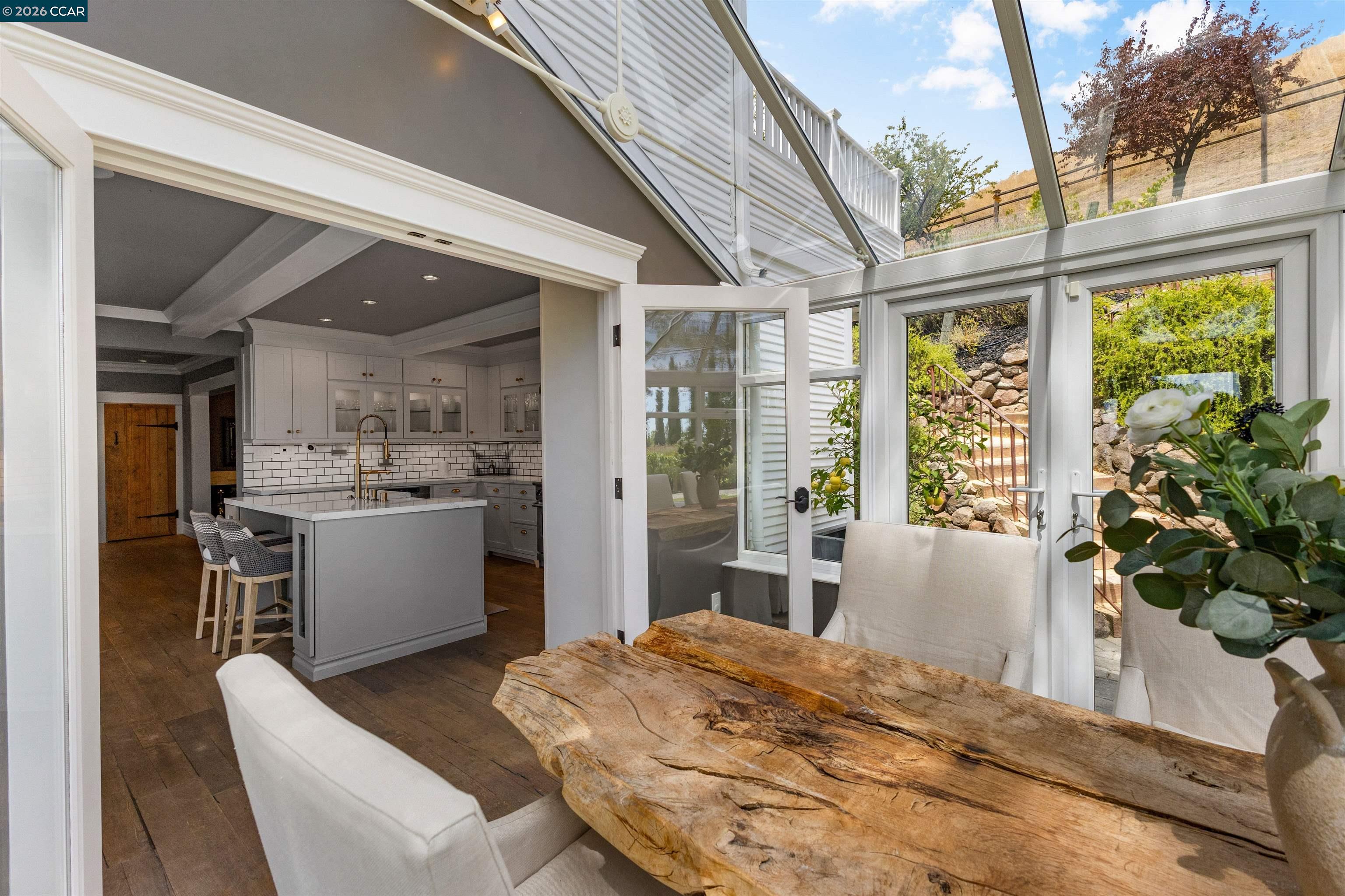 950 Country Lane