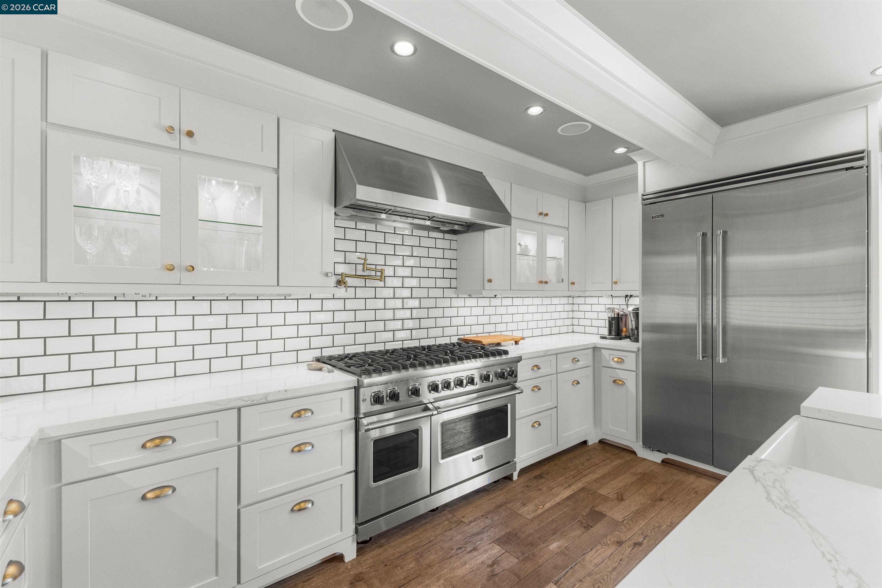 950 Country Lane