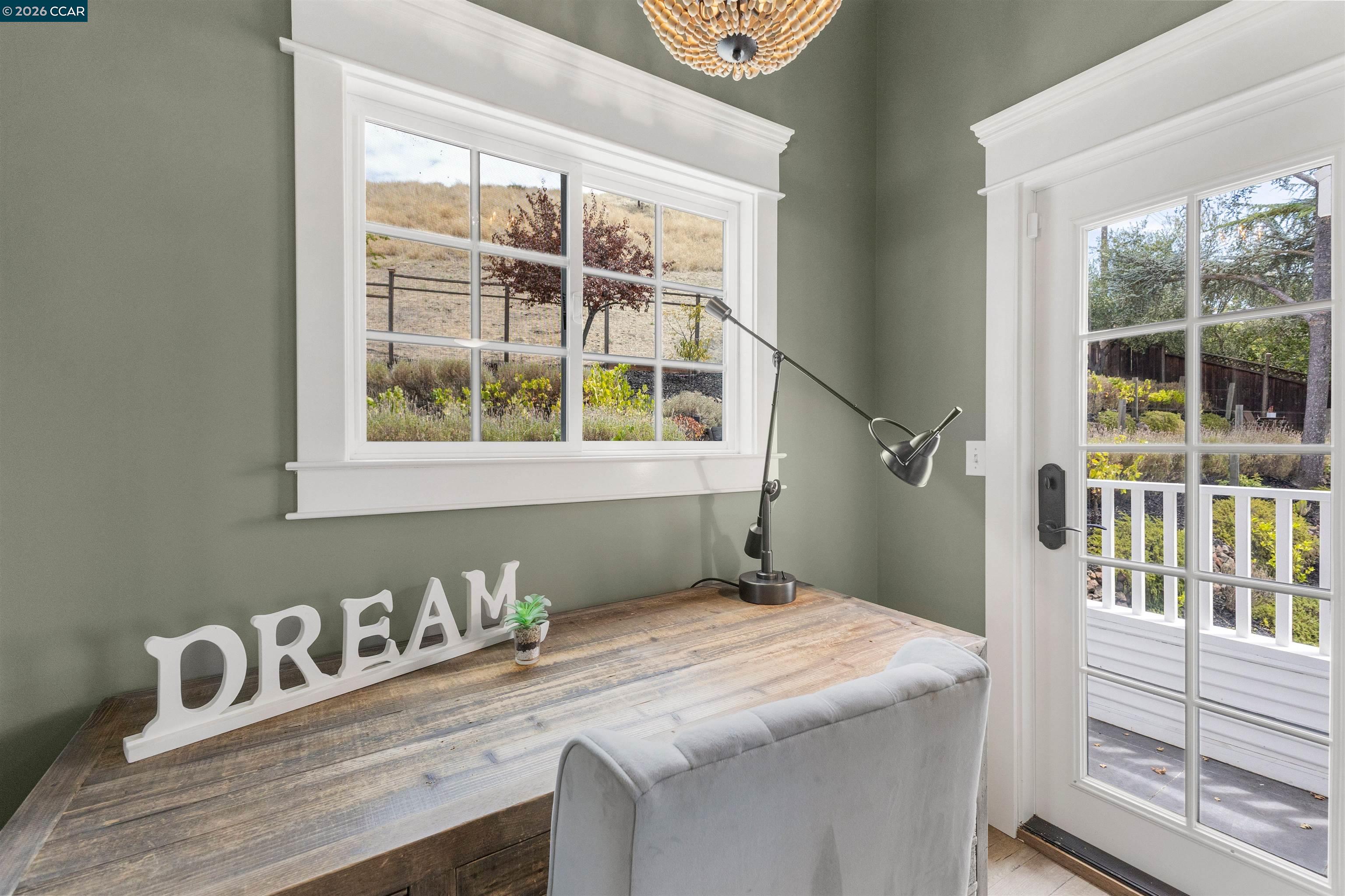 950 Country Lane
