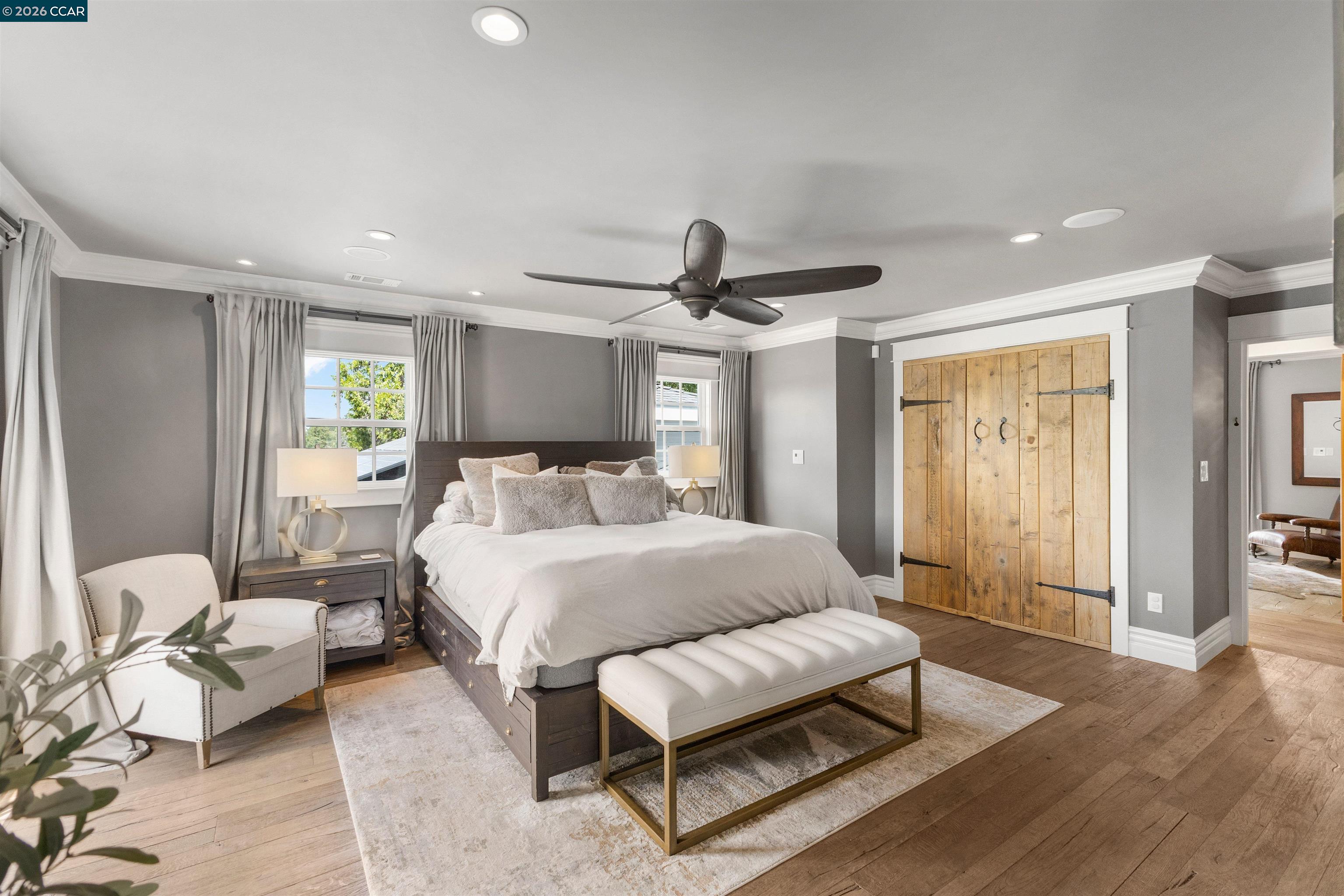950 Country Lane