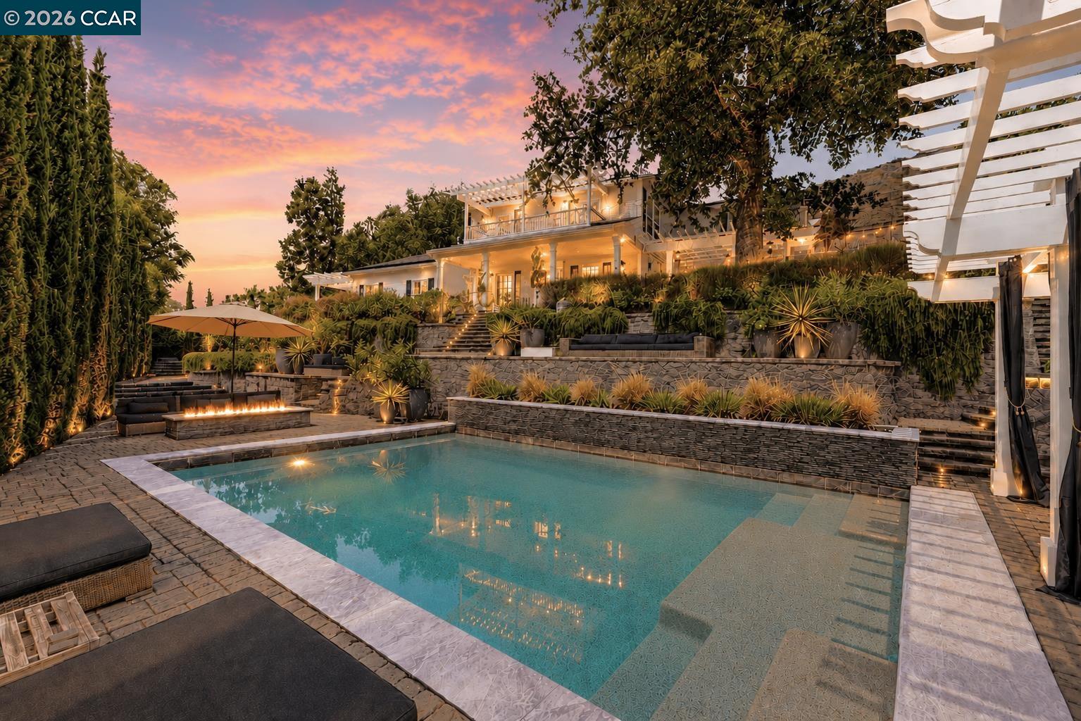 950 Country Lane
