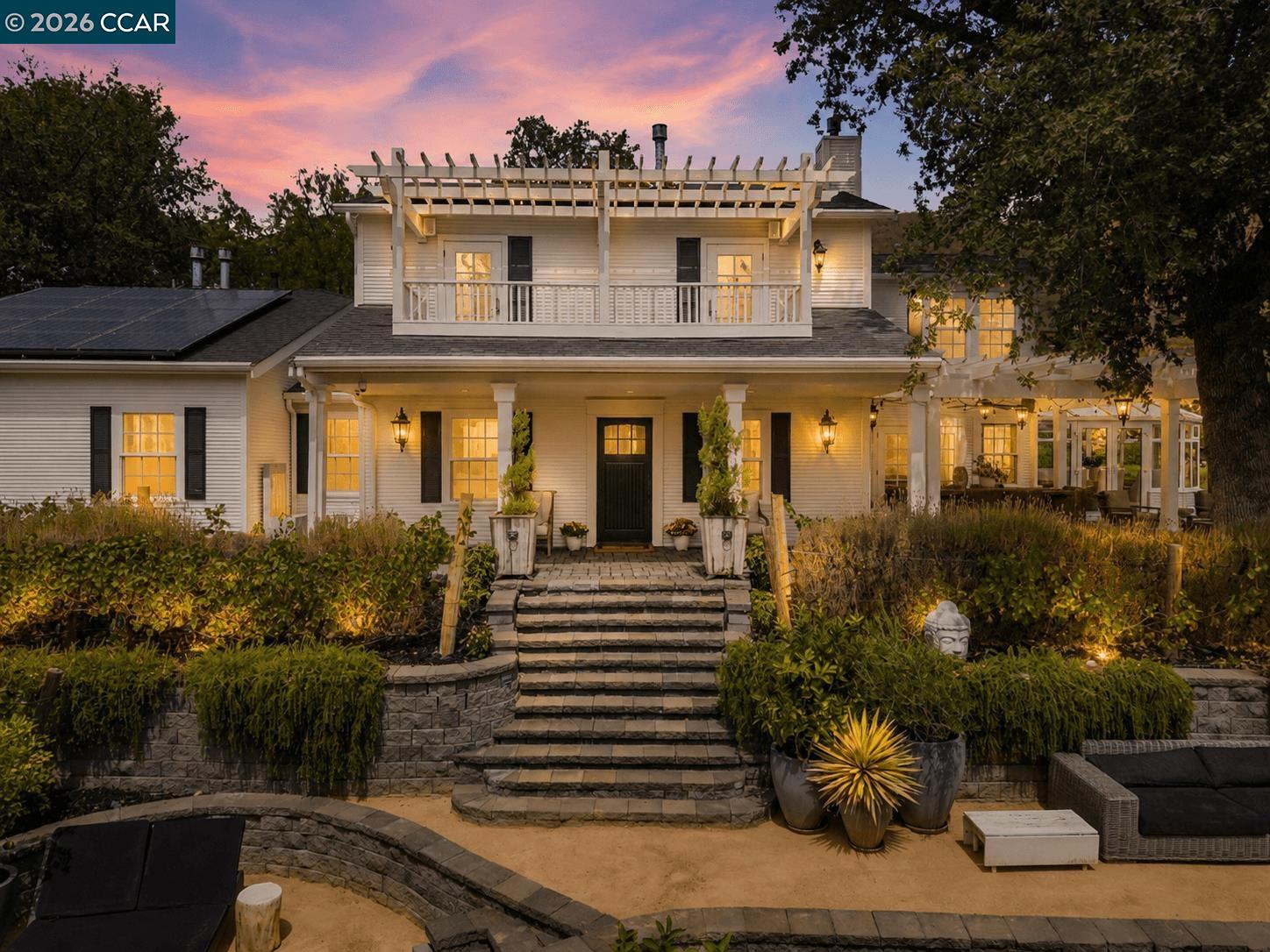 950 Country Lane
