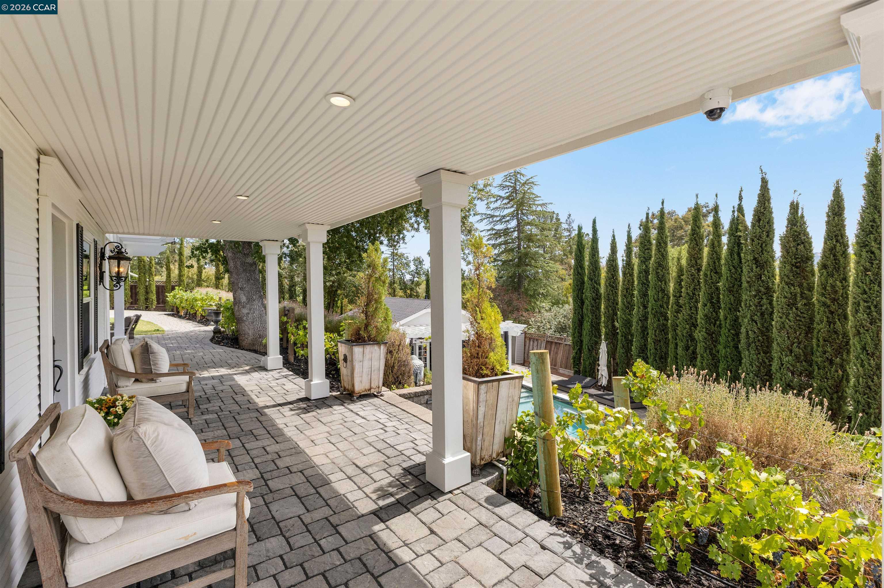 950 Country Lane