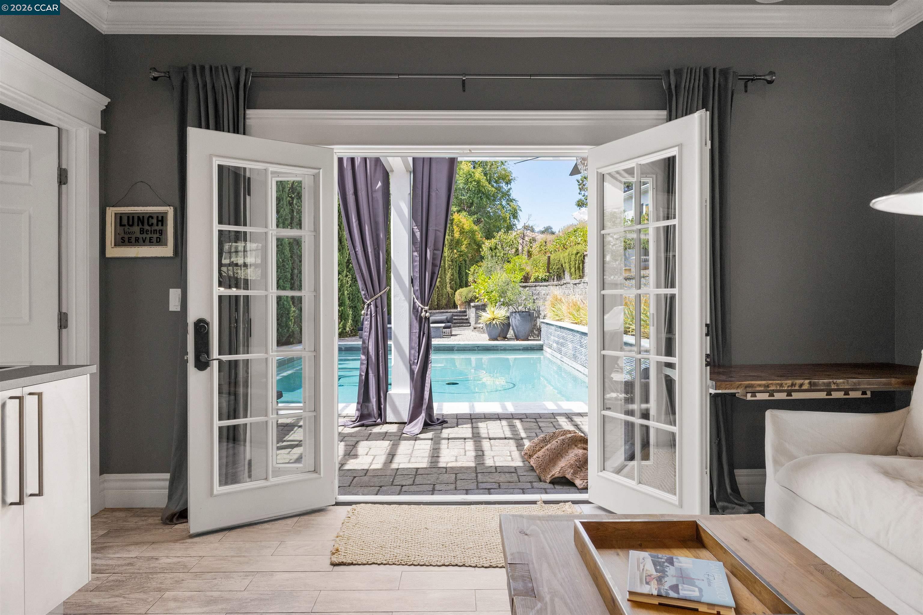 950 Country Lane