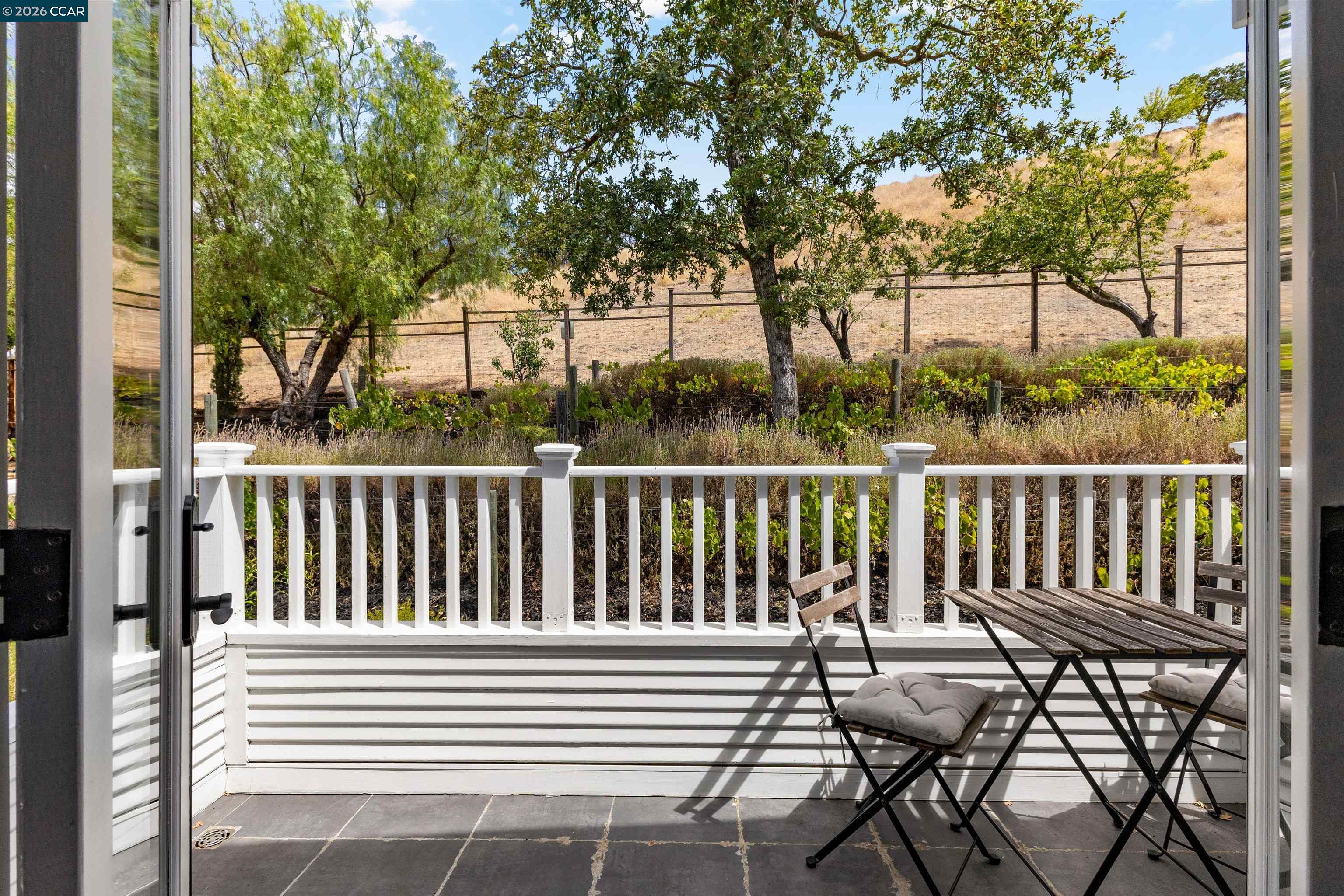 950 Country Lane