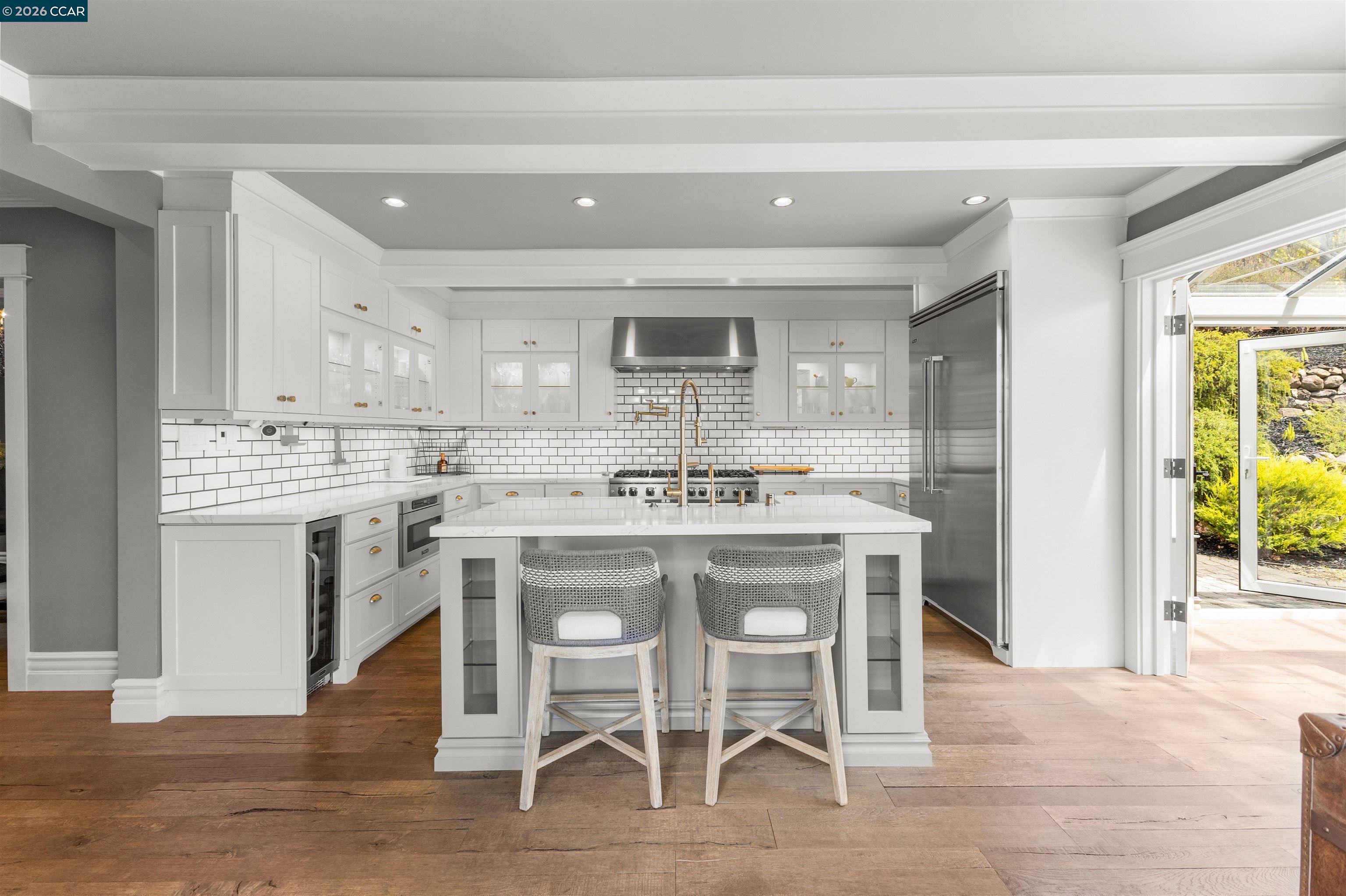 950 Country Lane