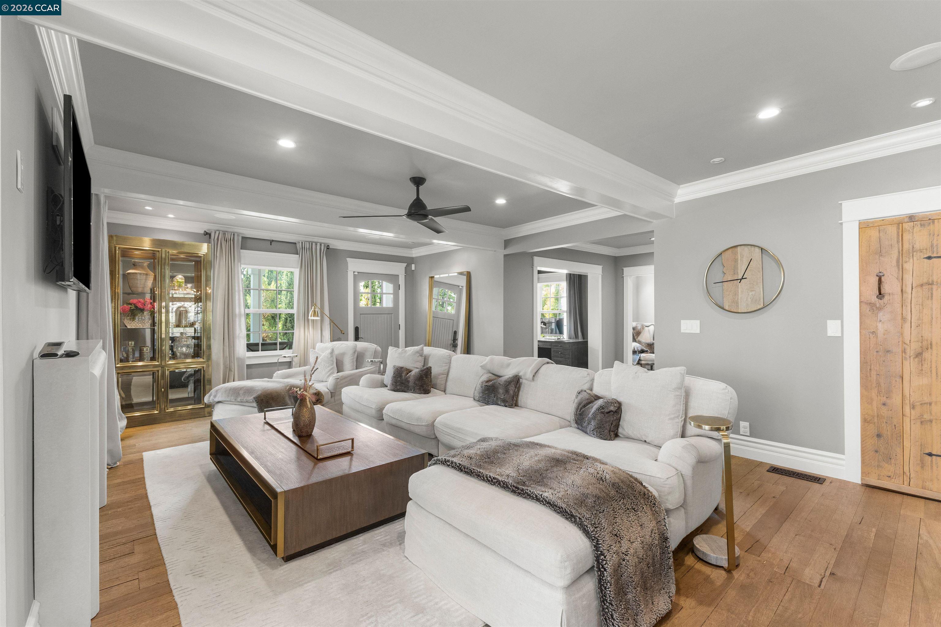 950 Country Lane