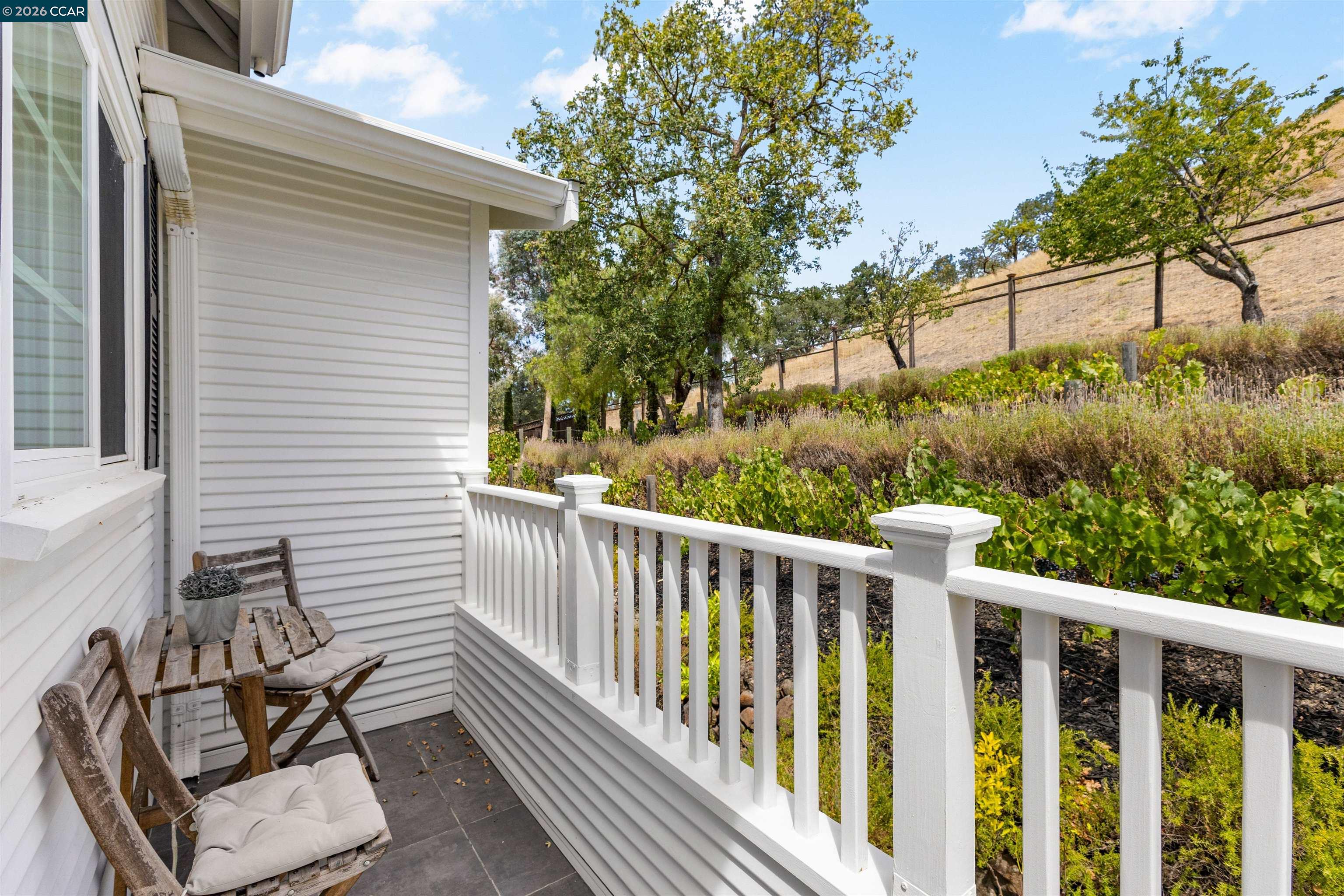950 Country Lane