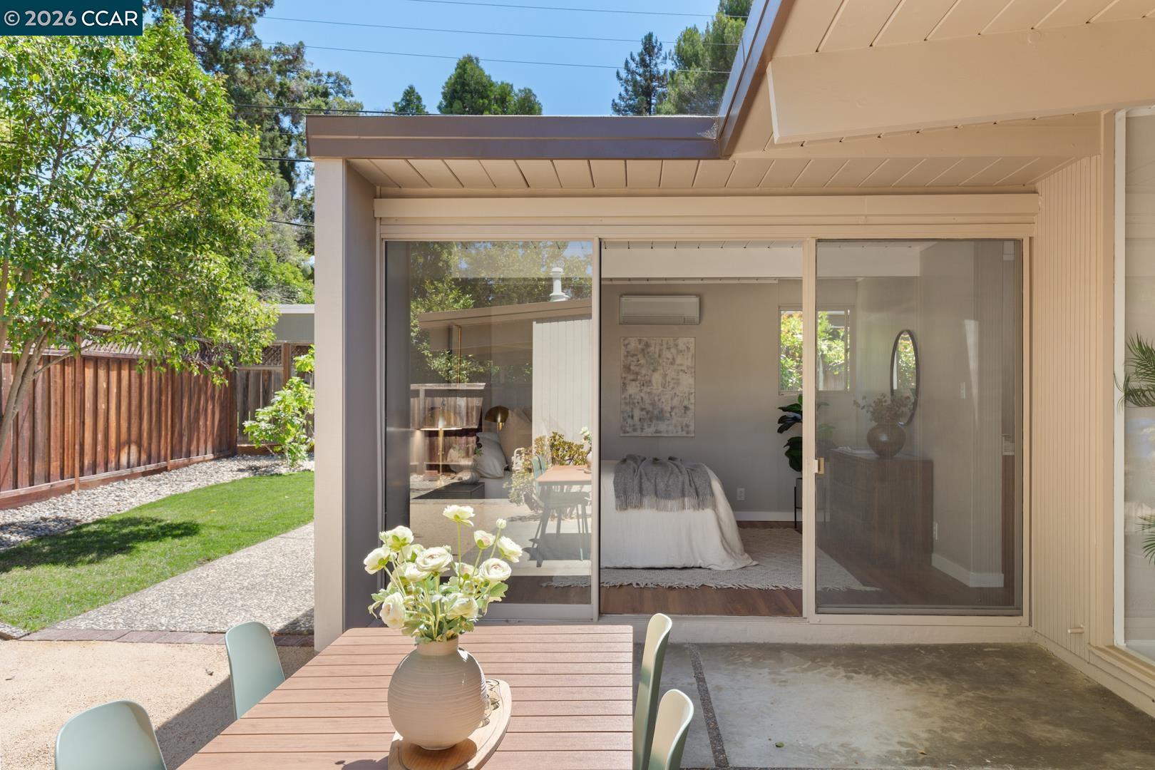 247 Los Cerros Ave