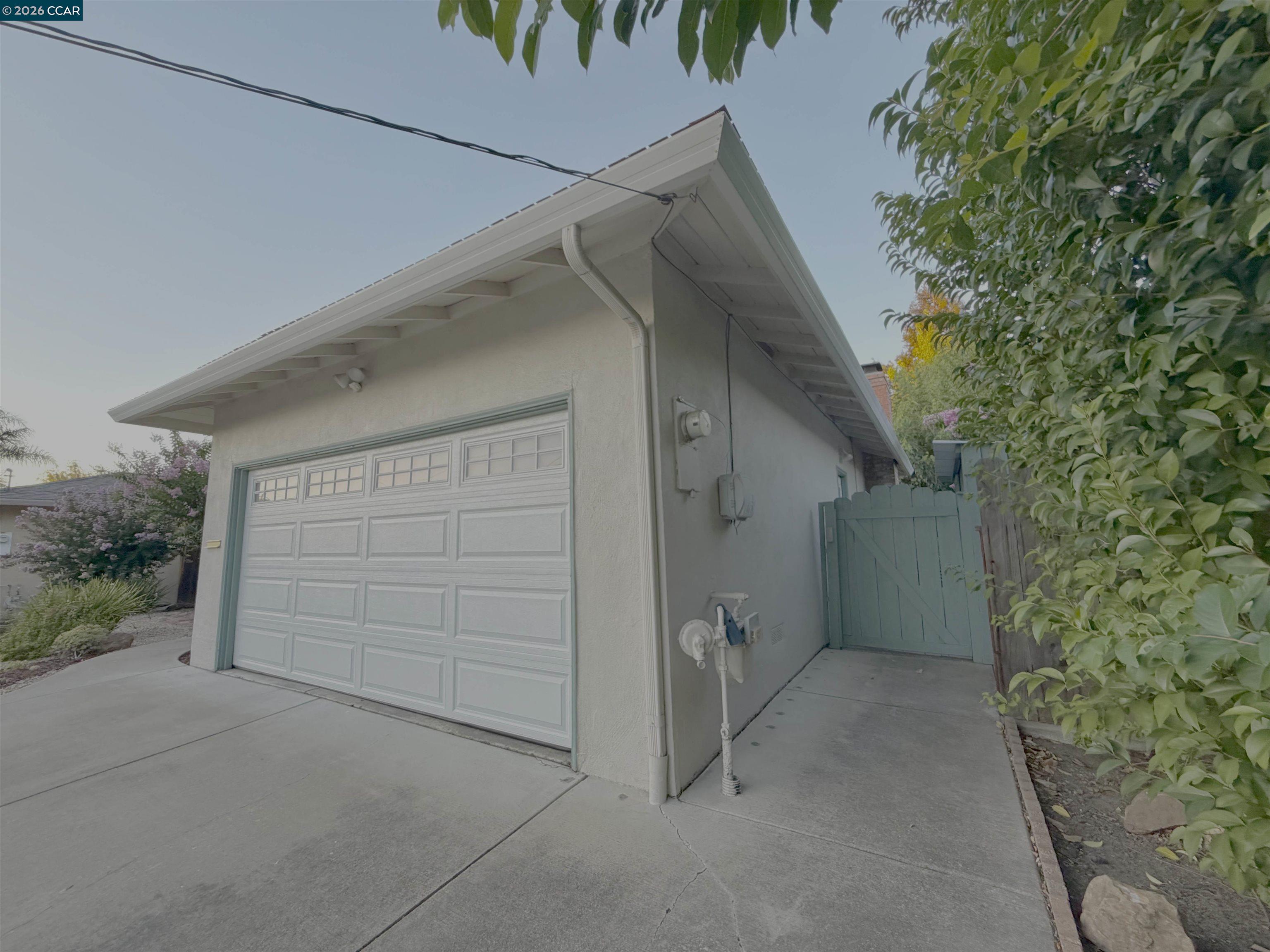 926 Sassel Avenue
