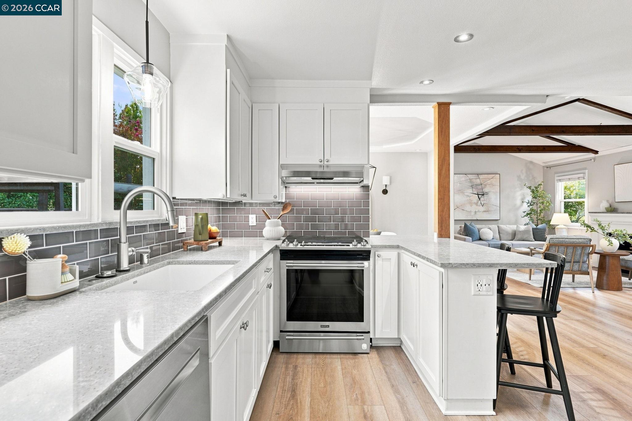 100 Pleasant Valley Dr
