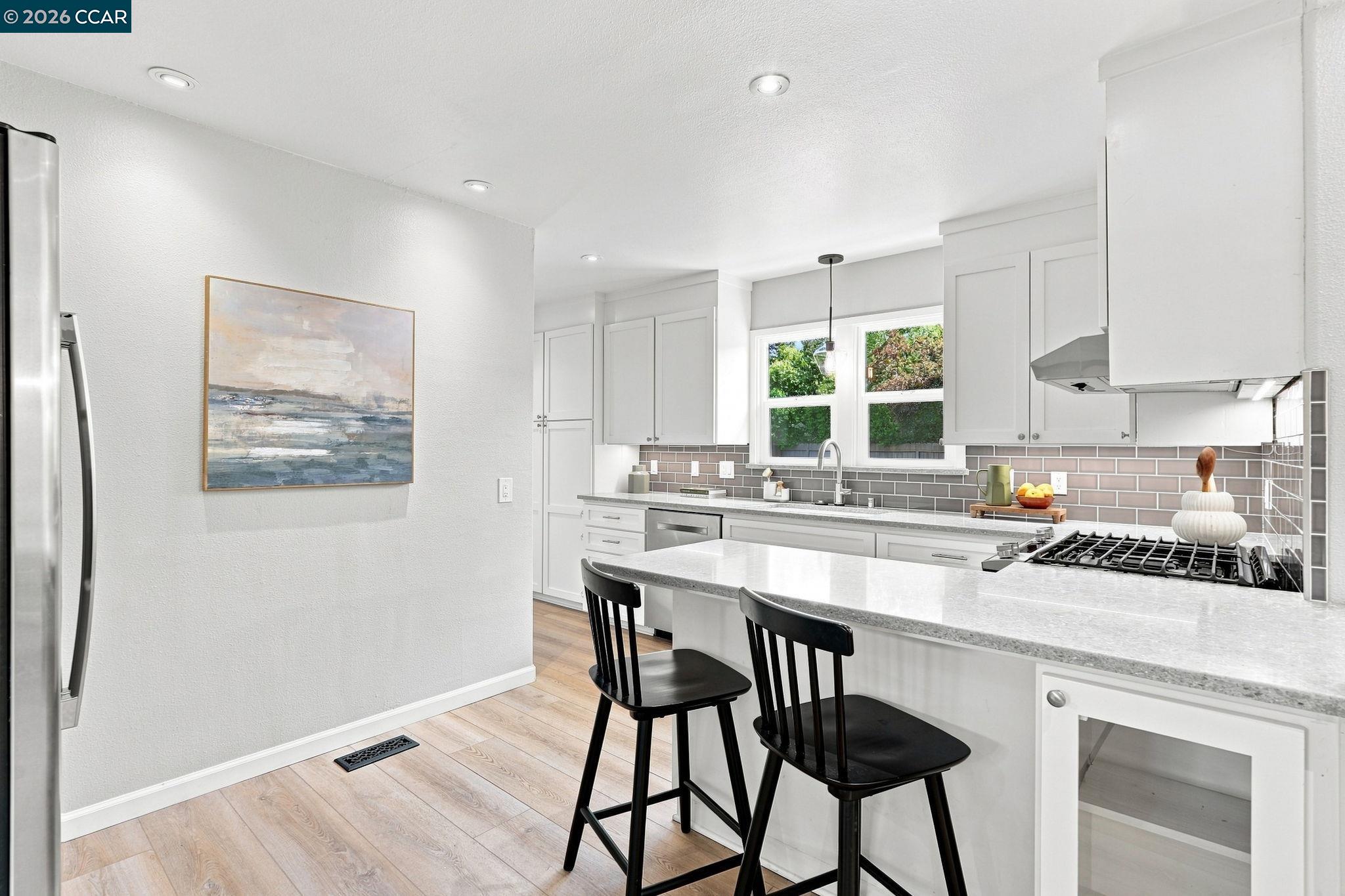 100 Pleasant Valley Dr