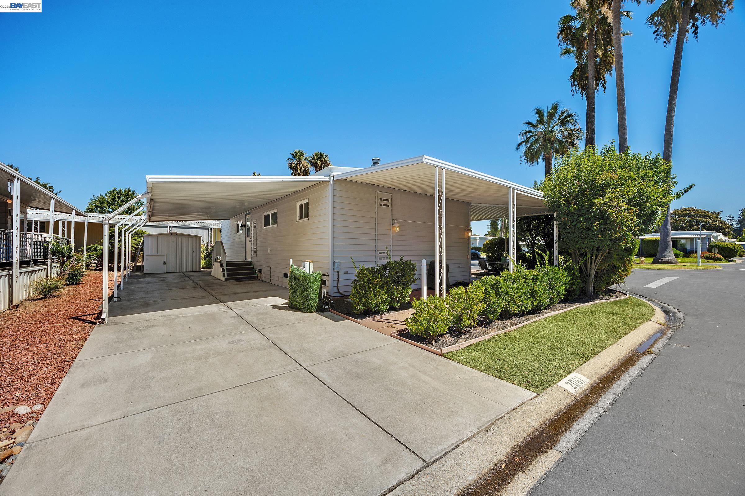 2061 Dalis Drive # 62