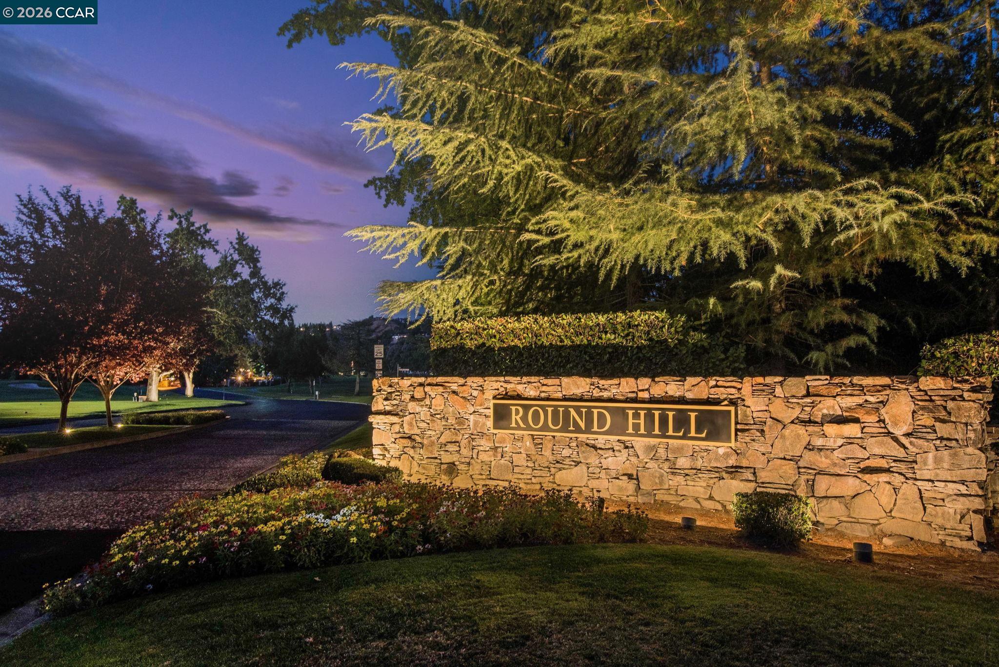 2516 Roundhill Dr