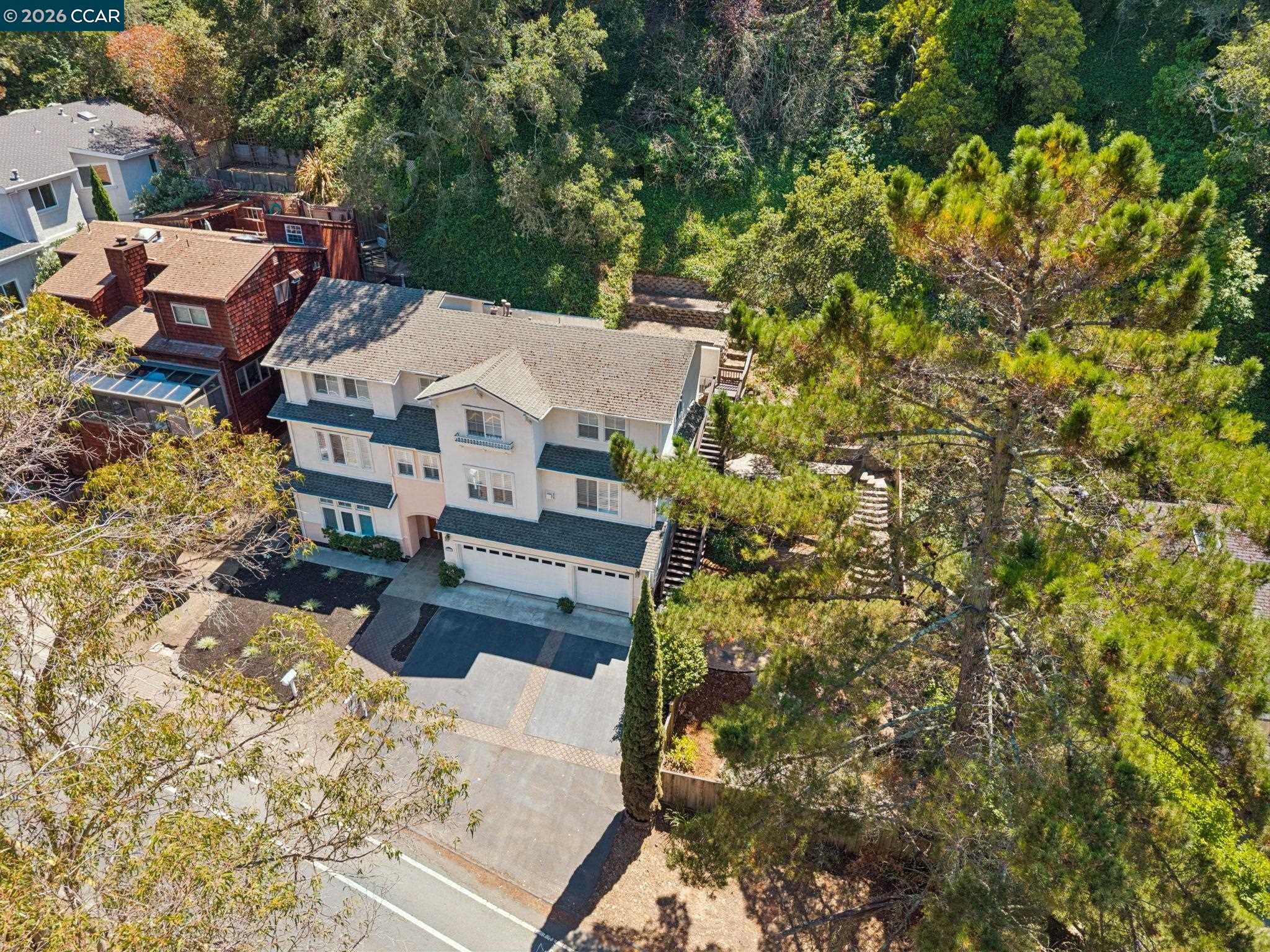 5535 Moraga Ave