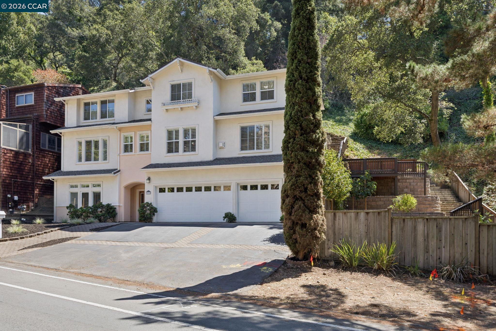 5535 Moraga Ave