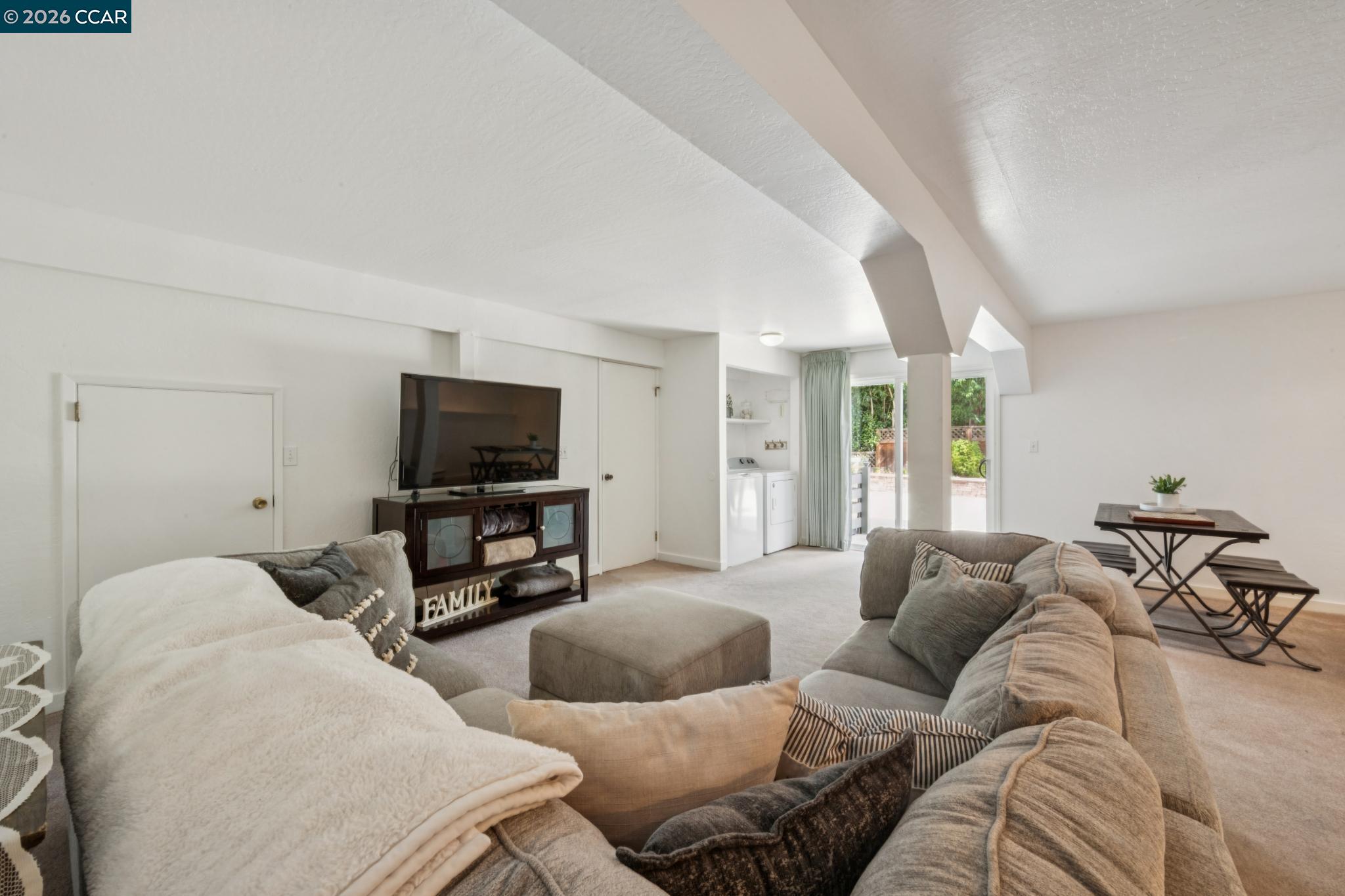 258 Barnett Ter