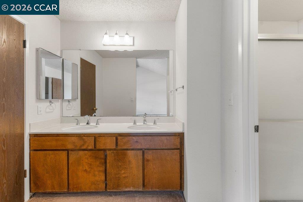 1299 Sheppard Ct