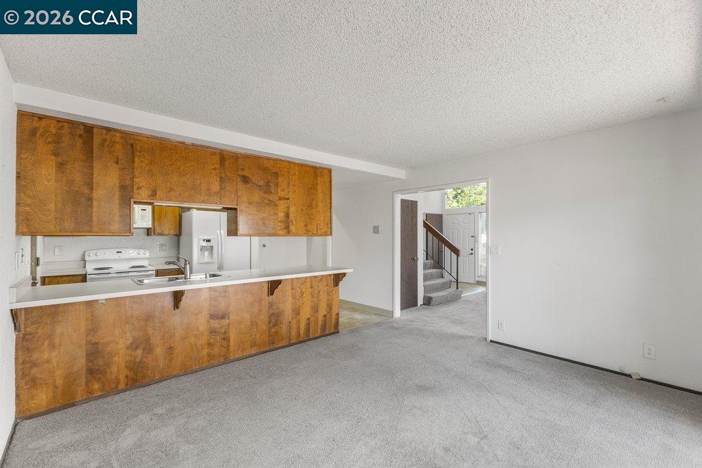 1299 Sheppard Ct
