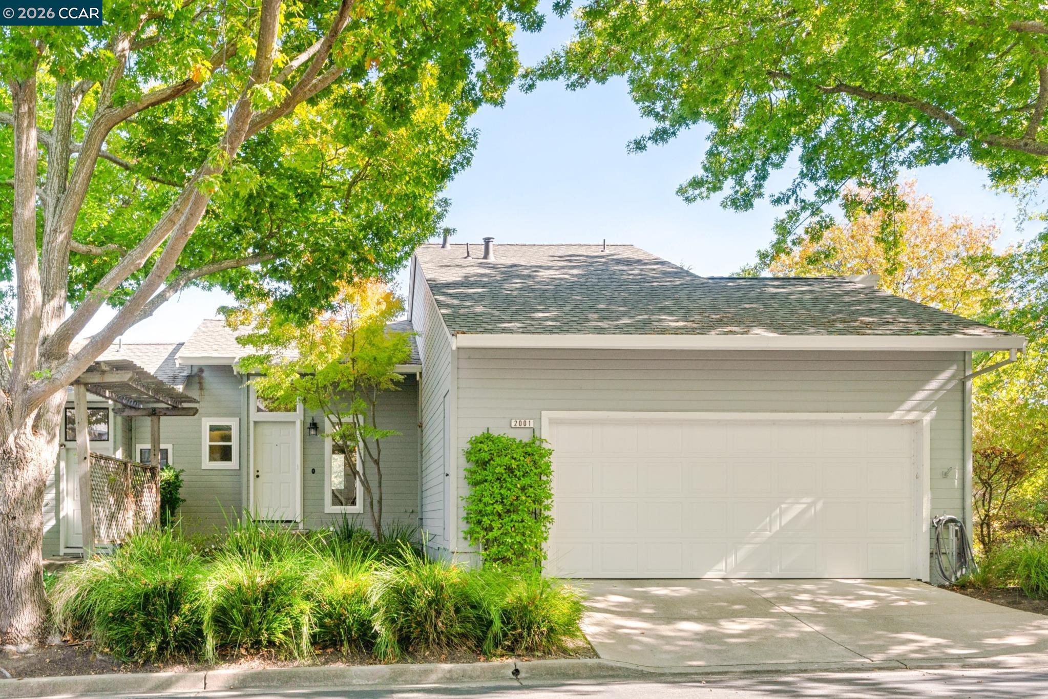 2001 Ellington Terrace