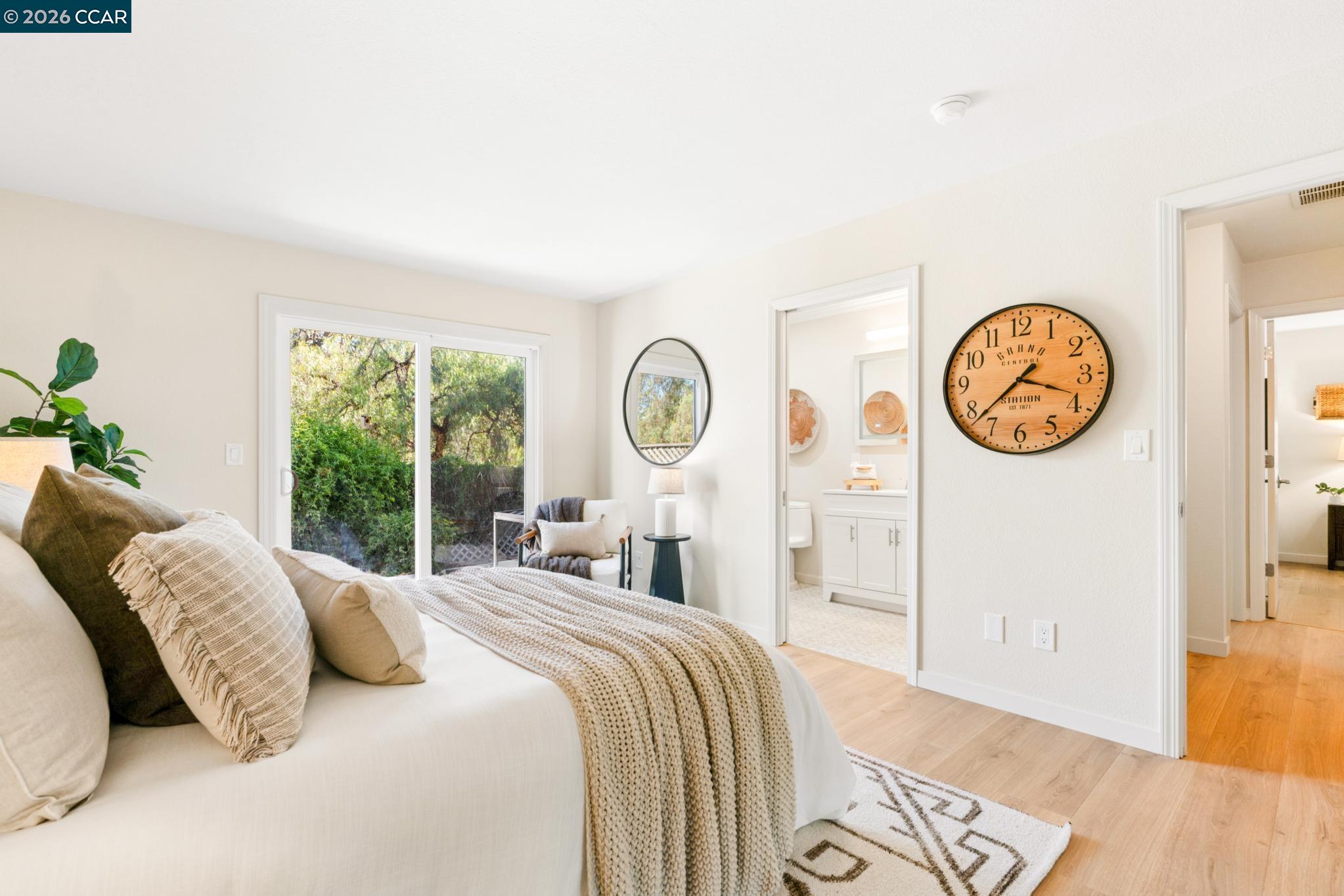 2001 Ellington Terrace