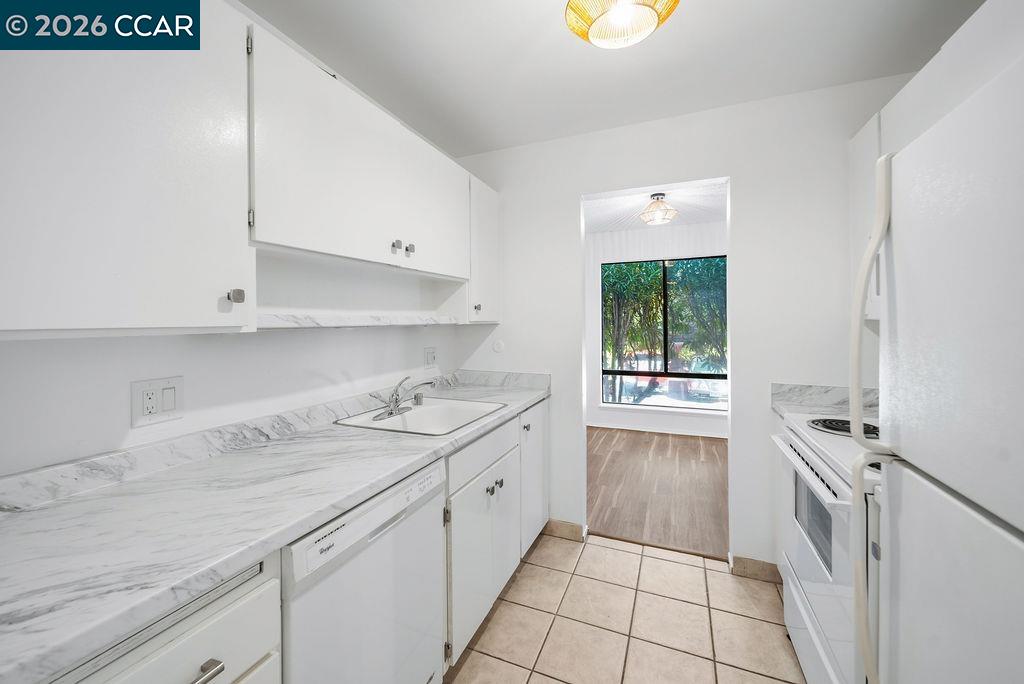 490 N Civic Dr # 102