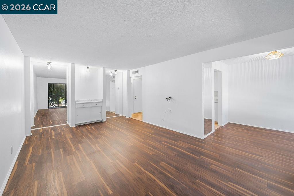490 N Civic Dr # 102