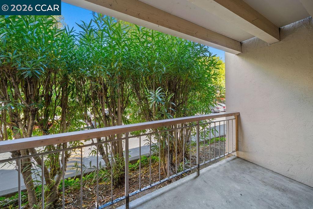 490 N Civic Dr # 102