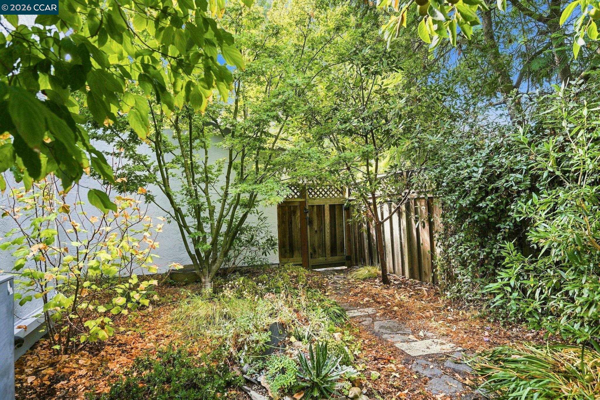 79 Fountainhead Ct