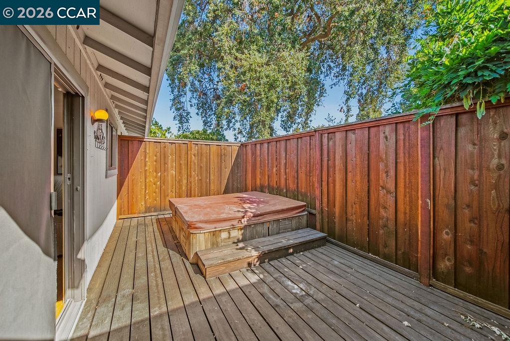 555 Kismet Ct