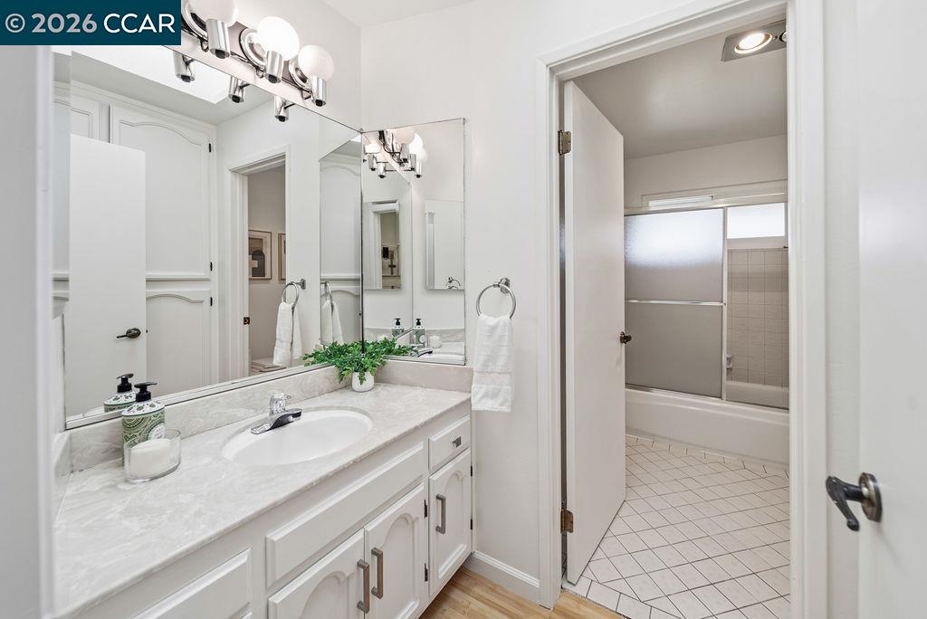 555 Kismet Ct