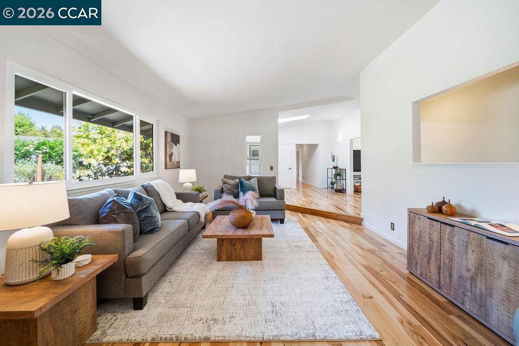555 Kismet Ct