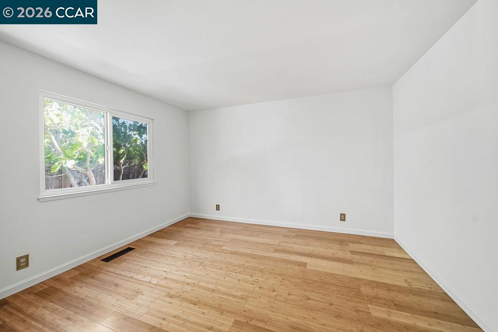 555 Kismet Ct
